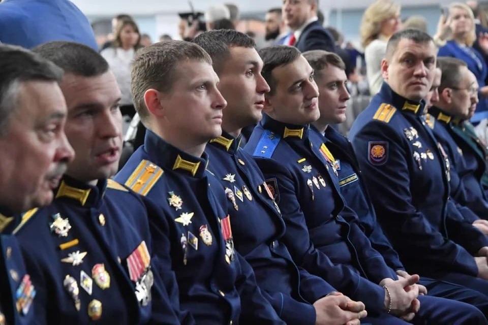 ⭐️ Правительство Самарской области утвердило новую меру социальной поддержки для участников специальной военной операции (СВО) и их вдов на 2025 год: компенсацию затрат на получение высшего образовани