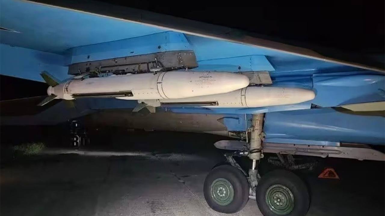 🚀Сегодня днём Армия России впервые применила для ударов по Одесской области управляемые авиабомбы (до 4 штук). По предварительным данным, регион атаковали УМПБ-5, которые являются новой модификацией у