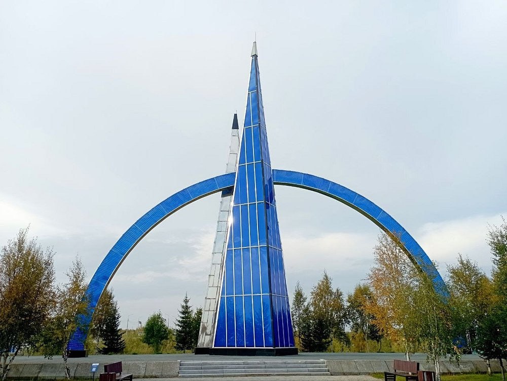 Стела 66 параллель